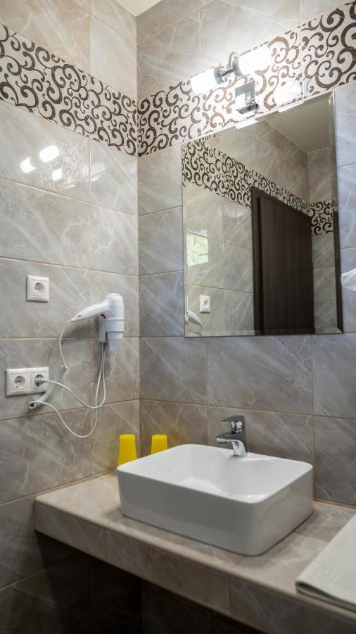 Fonix Apartman Lenti Luaran gambar