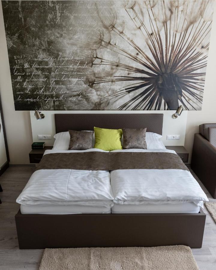 Fonix Apartman Lenti Luaran gambar